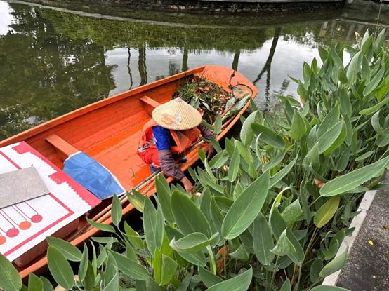 7b8402379544ee8aa45380980c42a2e