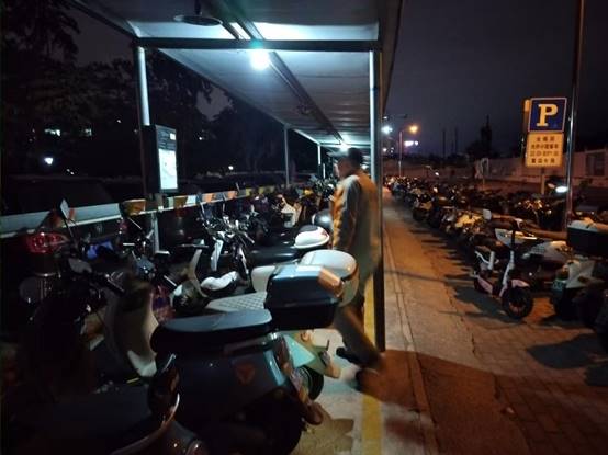 94a04f21326e150cf662a96e4cc27d7