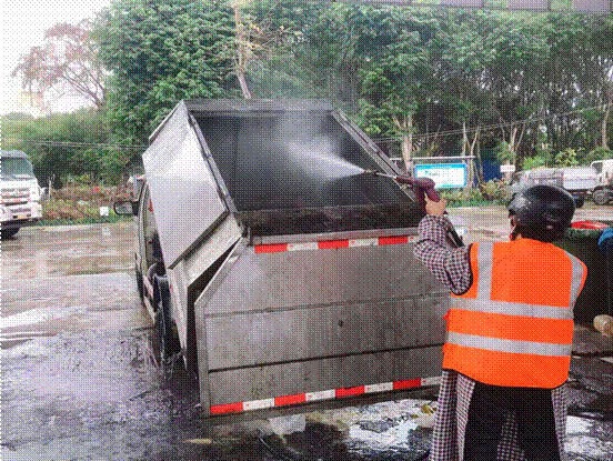 9dd839663d10cd2ec6675308496e86f