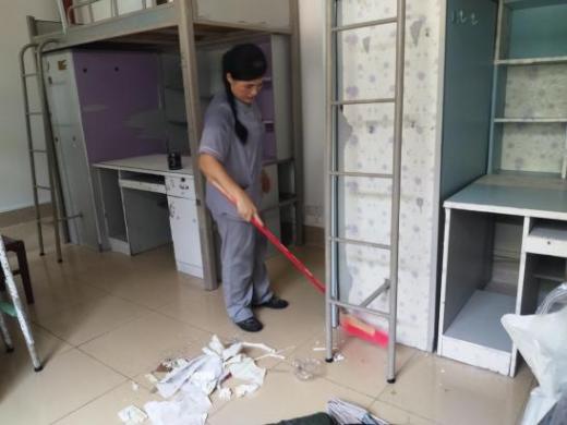 e0d98d3f76ec88d3d00b233bd599773