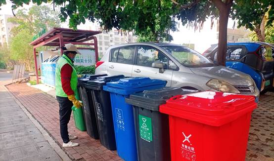 图片包含 户外, 容器, 建筑, 汽车描述已自动生成