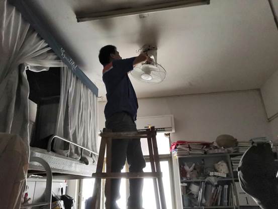 说明: 75cdc23deeed8d44225a0f8581473f2