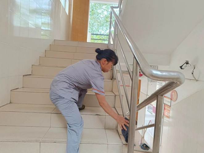 99a04319be9a4b0678495863d0b88bc