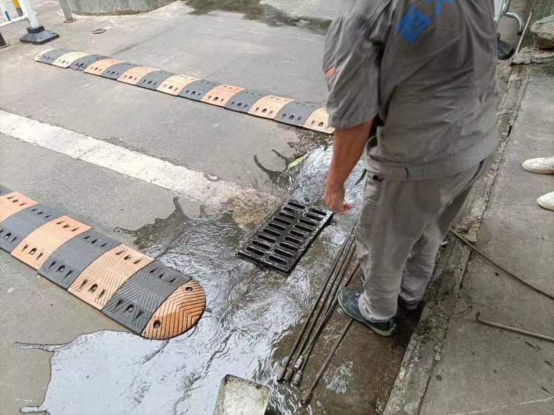 f68bddca8adbf81433205ec12413e4e