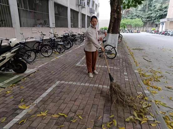 说明: 8d9de5037f4b543822477308ea94c77