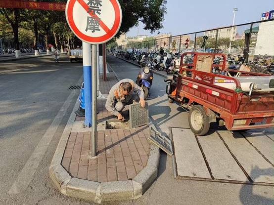 b94551aa72a422f429ebe99700b9bbd