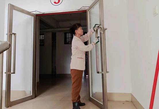 说明: c608f7b98cf525cbabe1ce906b3d1f0