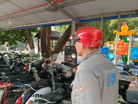 e020b64405ee679c6d5af06ab7ddc69