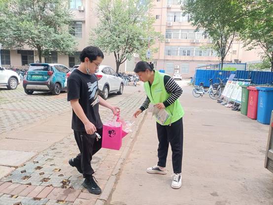 99f048a89af12d101a7fd8cb2580ffb