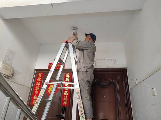 a8d03db17433a87f745c6f8f16363d0