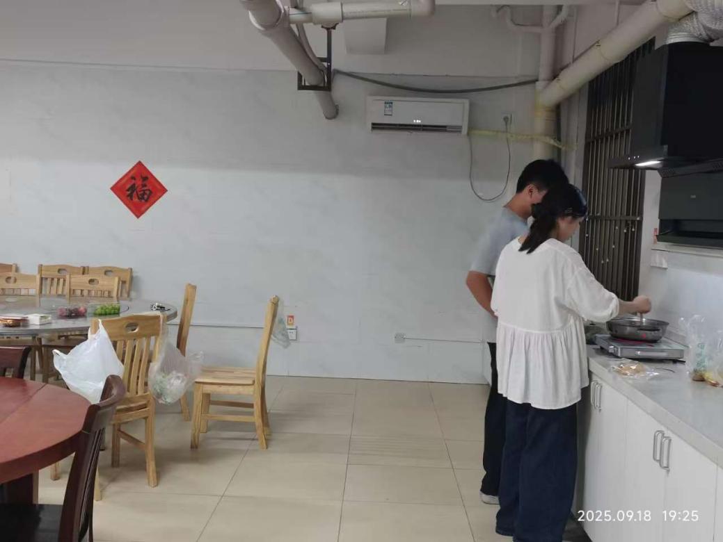 d3e56419cfeb00f45d4c5f8f63528128