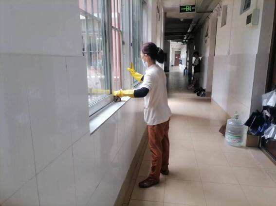 27d8639b1598db8a4d945687e44f7ec