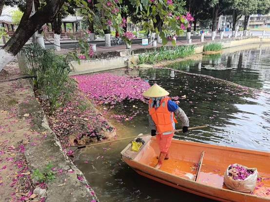 417107d1d8950d3e4b67b45fb50f695