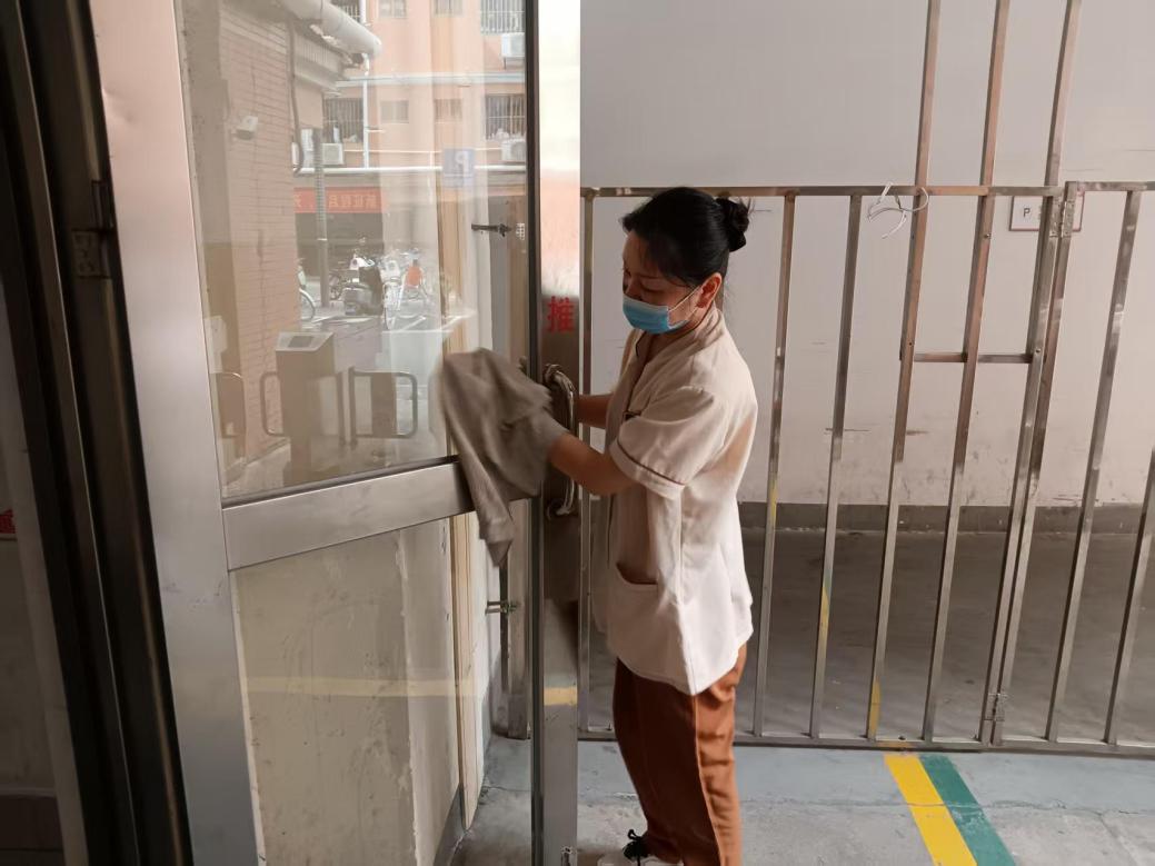 1d2163be828ce4f141e1d618810693bb